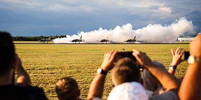 Niedziela na lotnisku. Tłumy na Air Show Mielec [FOTO]-97887