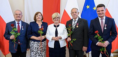 Mielczanie wśród odznaczonych przez wojewodę-97925