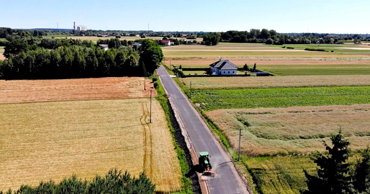 Koniec prac na drodze powiatowej w Glinach Małych i Wielkich - HEJ.MIELEC.PL