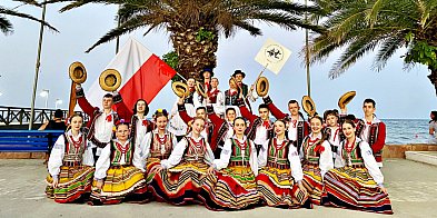 Młodzież z Czermina i Mielca promuje folklor za granicą-98031