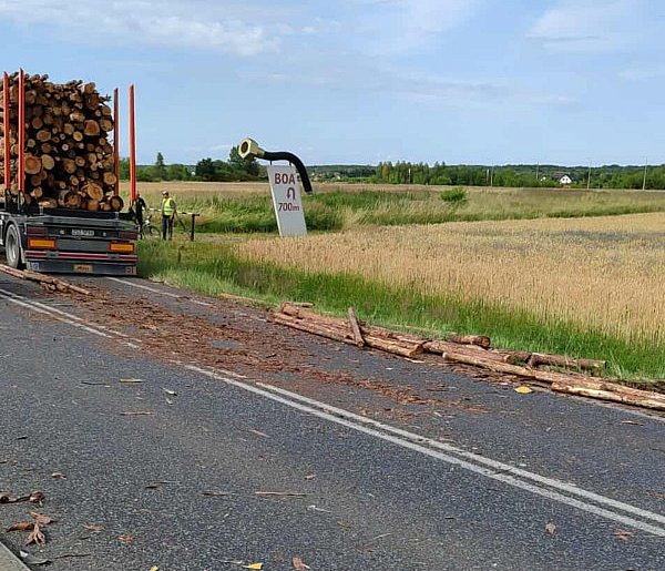 Uwaga! Droga Mielec - Dębica zakorkowana po kolizji!-98054