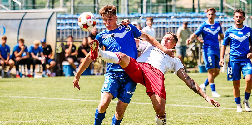 Dobry sprawdzian FKS Stali Mielec na tle solidnego rywala [FOTO] - 98071