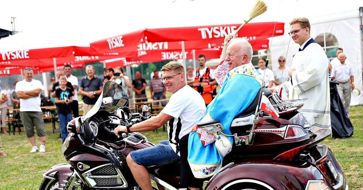 Tłumy na Festynie Parafialnym w Chorzelowie [FOTO] - HEJ.MIELEC.PL