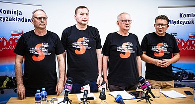 Unieważnienie przetargu na Blacki Hawki: protest Solidarności i polityków PiS -98076