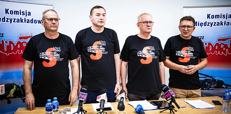 Unieważnienie przetargu na Blacki Hawki: protest Solidarności i polityków PiS  - 98076