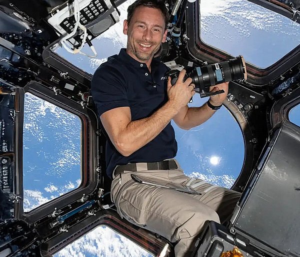 W Domu Kultury łączenie z polskim astronautą-98120