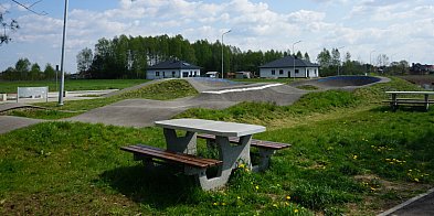 Młodzi piją, zaśmiecają i niszczą lokalny pumptrack?-98181