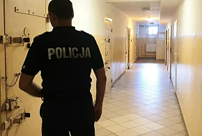 Mieli narkotyki. Młodzi mężczyźni staną przed sądem-98370