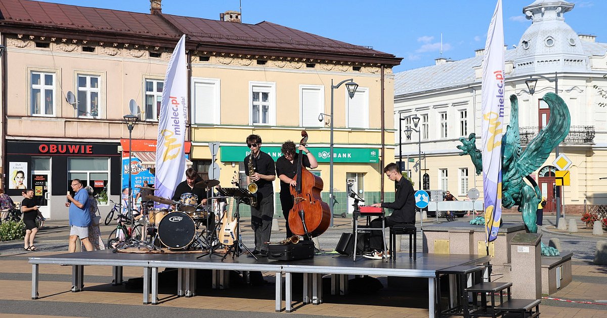 Jazzowe popołudnie na mieleckim Rynku [FOTO] - HEJ.MIELEC.PL