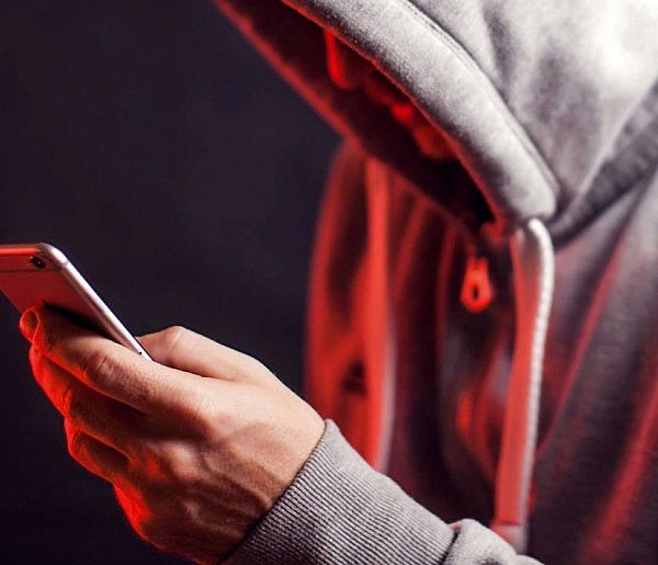Uwaga! Oszuści dzwonią do mielczan „w sprawie wypadku”!-98639