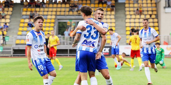 ZNICZ PRUSZKÓW - FKS STAL MIELEC . Strzelanina za trzy punkty! [FOTO]