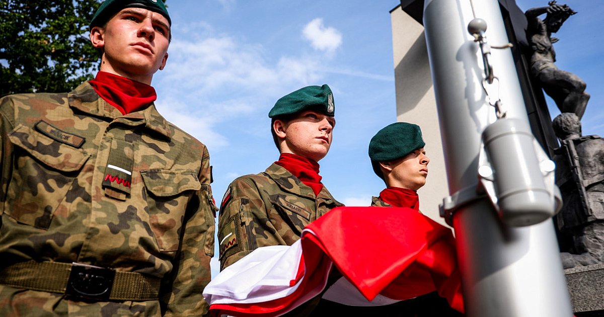 Mielec i Godzina "W". "Przychodzimy, by dać świadectwo młodym" [FOTO] - HEJ.MIELEC.PL