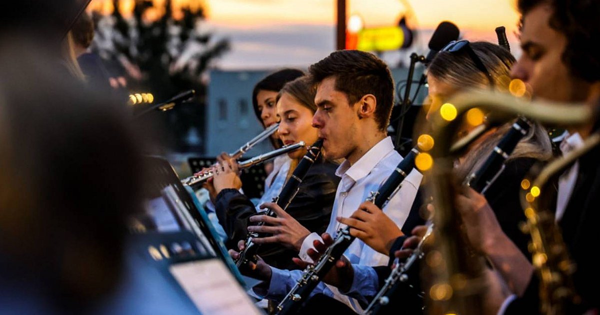 Piknik Militarny oraz koncert przeniesiony do Domu Kultury SCK - HEJ.MIELEC.PL