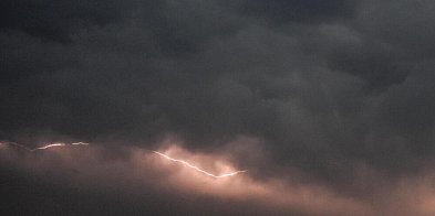 IMGW: ostrzeżenia przed burzami dla sześciu województw. Możliwy silny wiatr i grad-99076