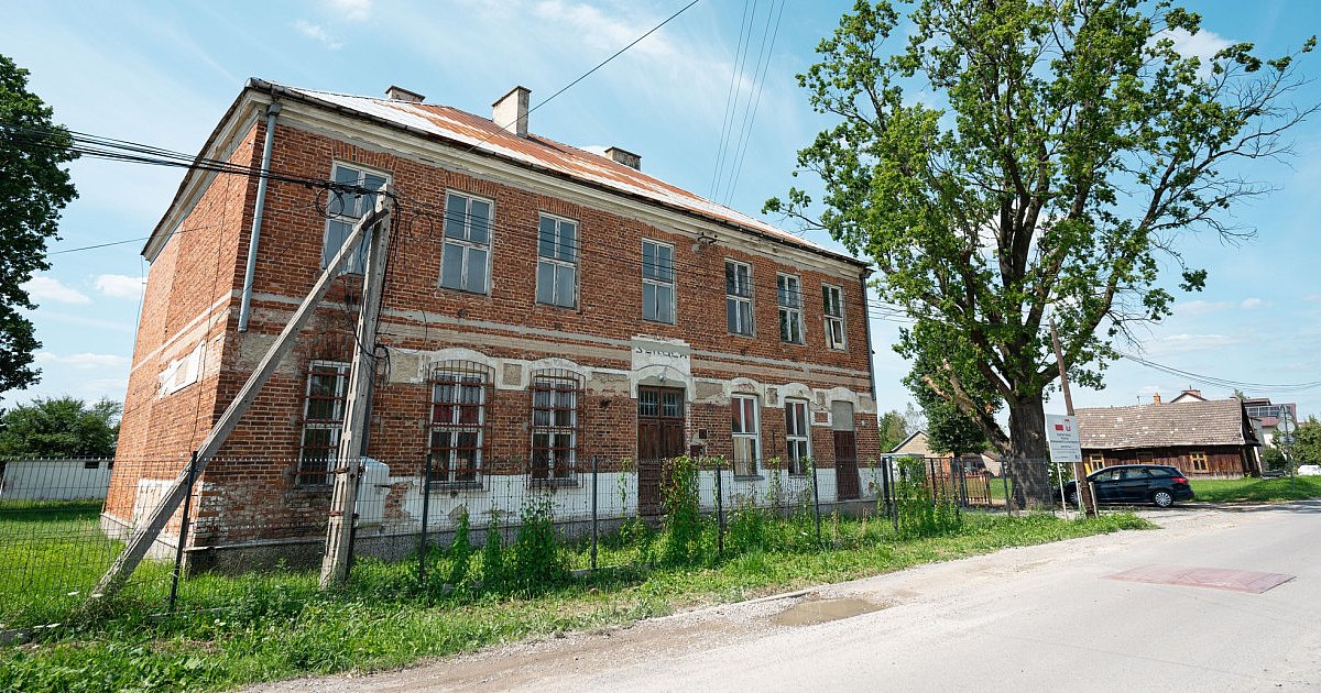 Stara szkoła do remontu. Rusza projektowanie - HEJ.MIELEC.PL