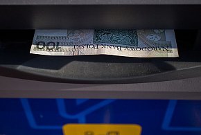 Nowy cennik usług bankowych. Klienci zapłacą więcej już od listopada-99172