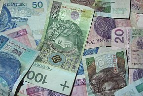 Miliony już na kontach. ZUS wskazuje, ile już wypłacił na...-99212