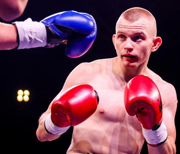 Paweł Róg gotowy na ring w Dębicy. "Skupiam się na tej walce, ale coraz bardziej -99425
