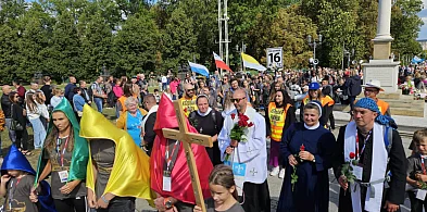 Pielgrzymi z Mielca już u stóp Jasnej Góry! [FOTO, WIDEO] -99456