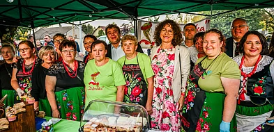 Piękne wieńce i radosna biesiada na dożynkach w Czerminie [FOTO]-99492