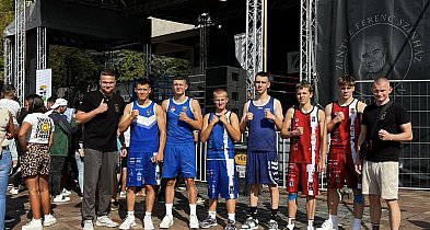 Sukces mieleckich pięściarzy z MSB na międzynarodowym turnieju na Węgrzech-99573
