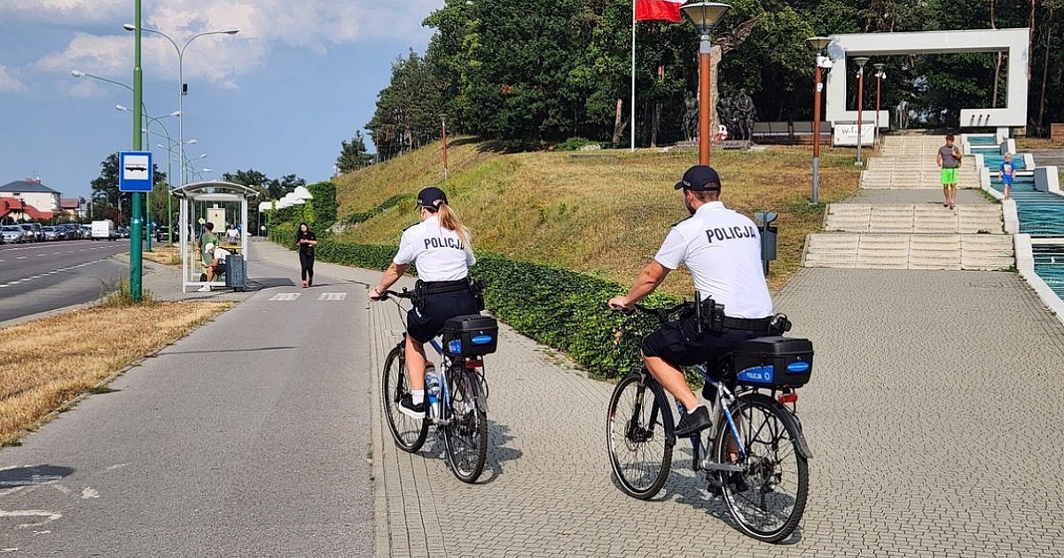 Patrole rowerowe Policji na terenie Mielca - HEJ.MIELEC.PL