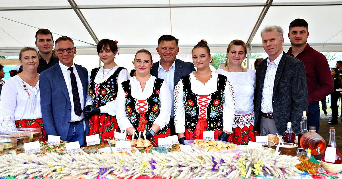 Ziemniaczane święto w Padwi Narodowej. Deszcz nie pokrzyżował planów [FOTO] - HEJ.MIELEC.PL