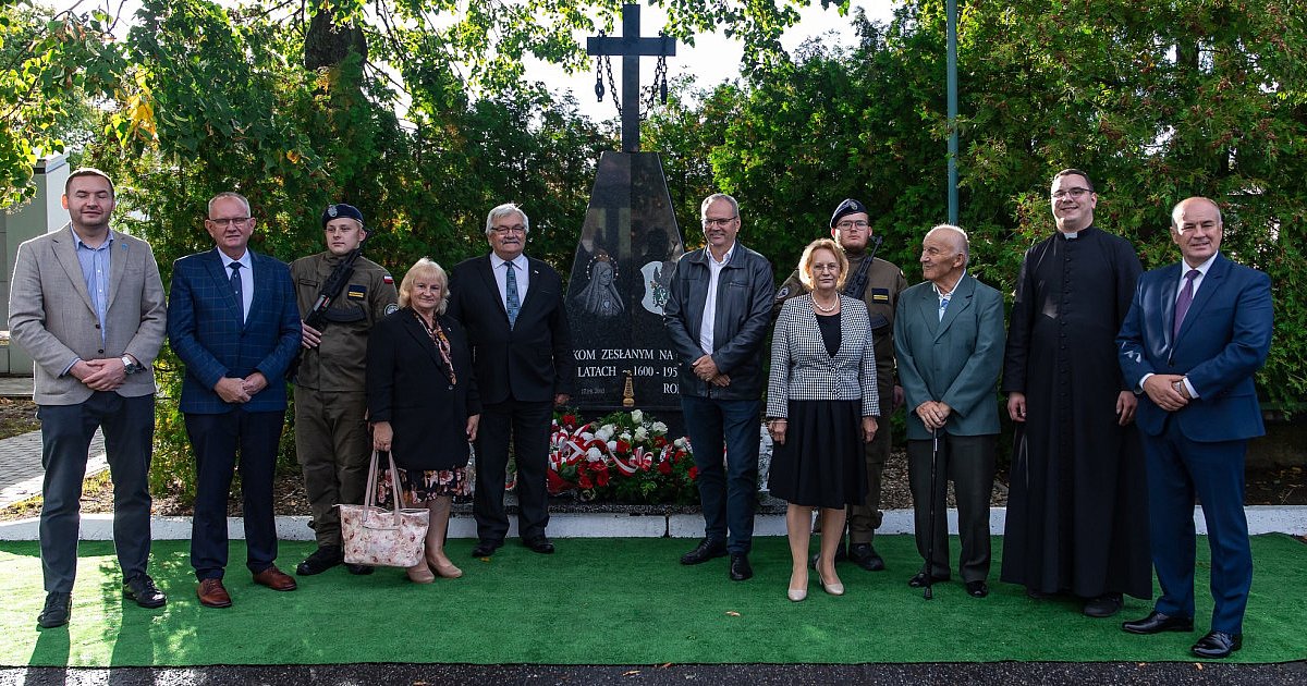 Dzień Sybiraka. Uroczystość na terenie Cmentarza Komunalnego [FOTO] - HEJ.MIELEC.PL