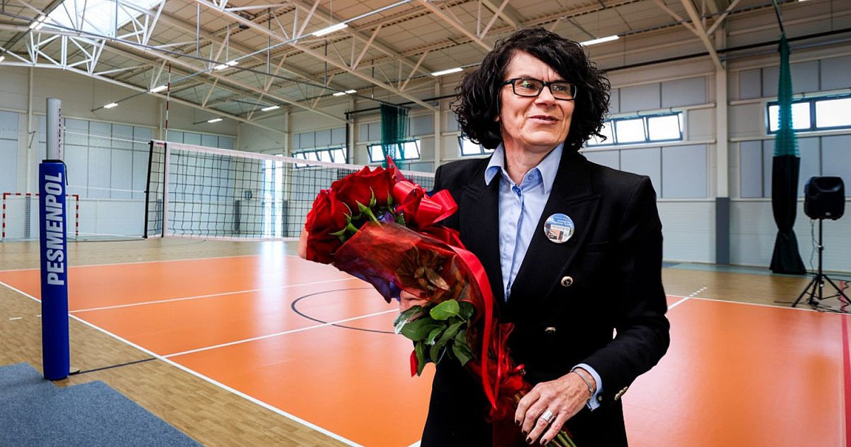 "Marzenia się spełniają". Ekonomik ma halę sportową [FOTO] - HEJ.MIELEC.PL