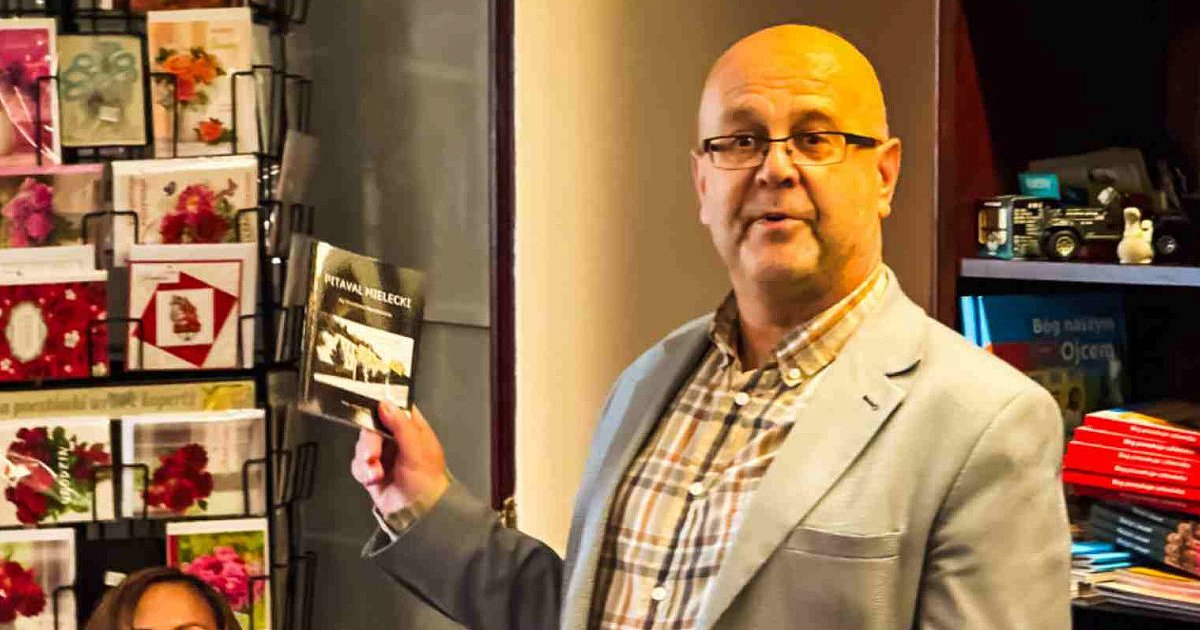 Noc Księgarń w Mielcu. Spotkanie z autorem "Spacerownika po Puszczy Sandomierskiej" - HEJ.MIELEC.PL