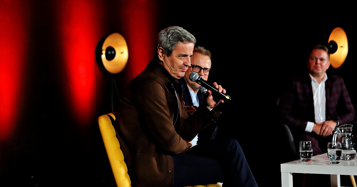 Spotkanie z aktorami w Mielcu. Piotr Polk o sile marzeń i magii teatru [FOTO] - HEJ.MIELEC.PL