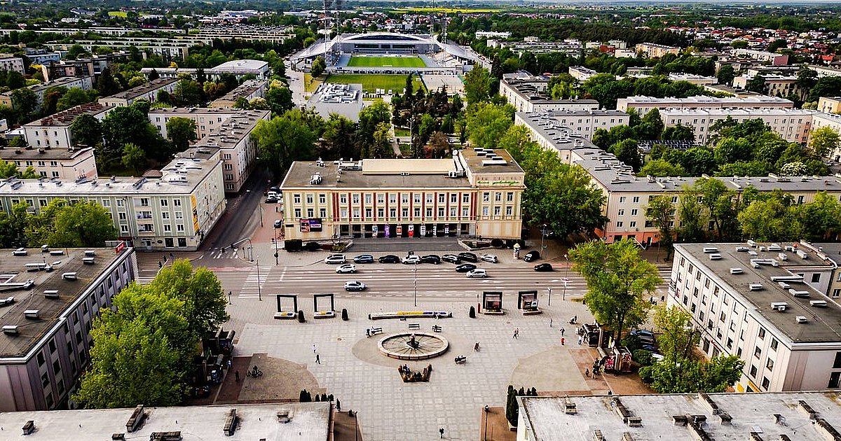 Przedłuża się przetarg na remont Domu Kultury SCK. Liczne zapytania - HEJ.MIELEC.PL