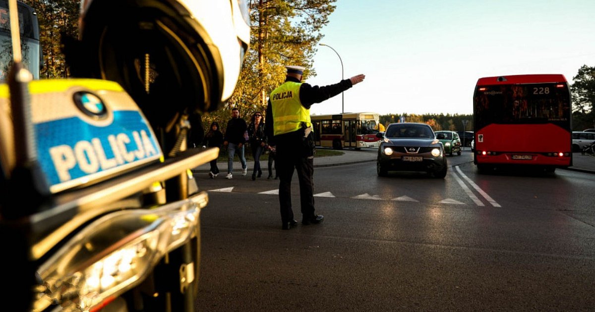 1 listopada: jakie zmiany w ruchu przy cmentarzach? Sprawdź - HEJ.MIELEC.PL