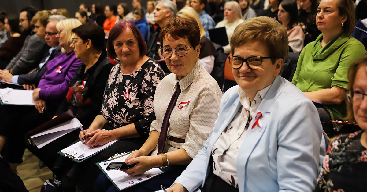 Mielczanie napisali XVI Dyktando Niepodległościowe [FOTO] - HEJ.MIELEC.PL