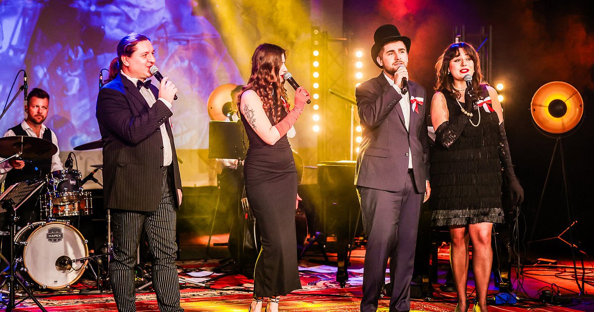 Nareszcie Niepodległa: nietuzinkowe obchody w Przecławiu [FOTO, WIDEO] - HEJ.MIELEC.PL