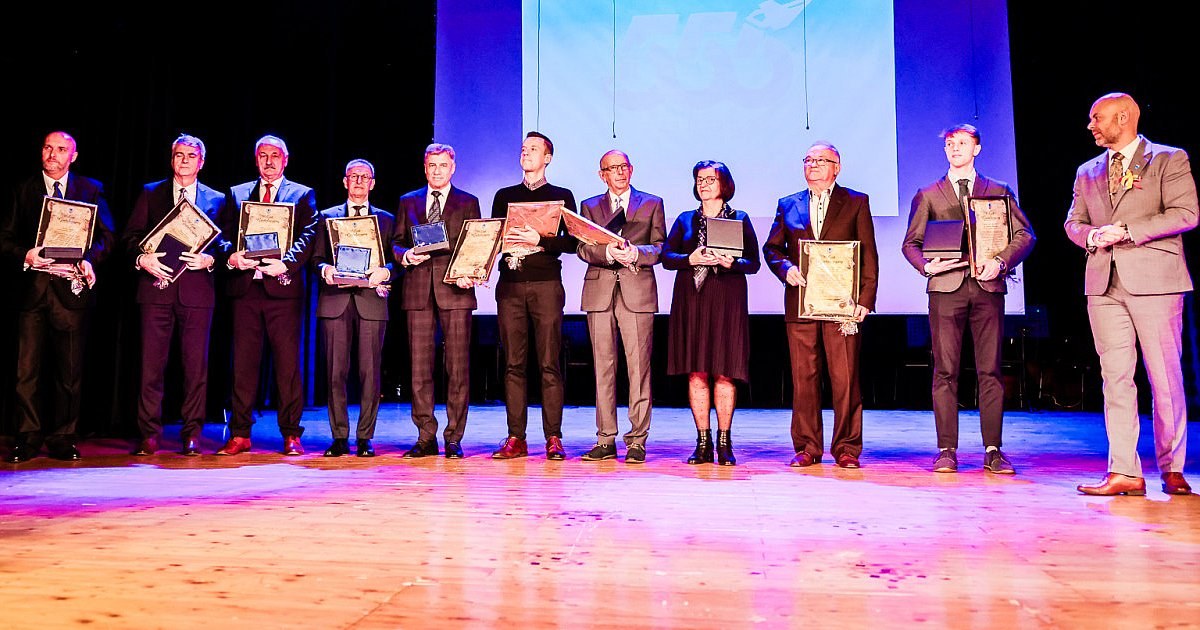 555-lecie lokacji miasta Mielca: gala z medalami i wyróżnieniami [FOTO] - HEJ.MIELEC.PL