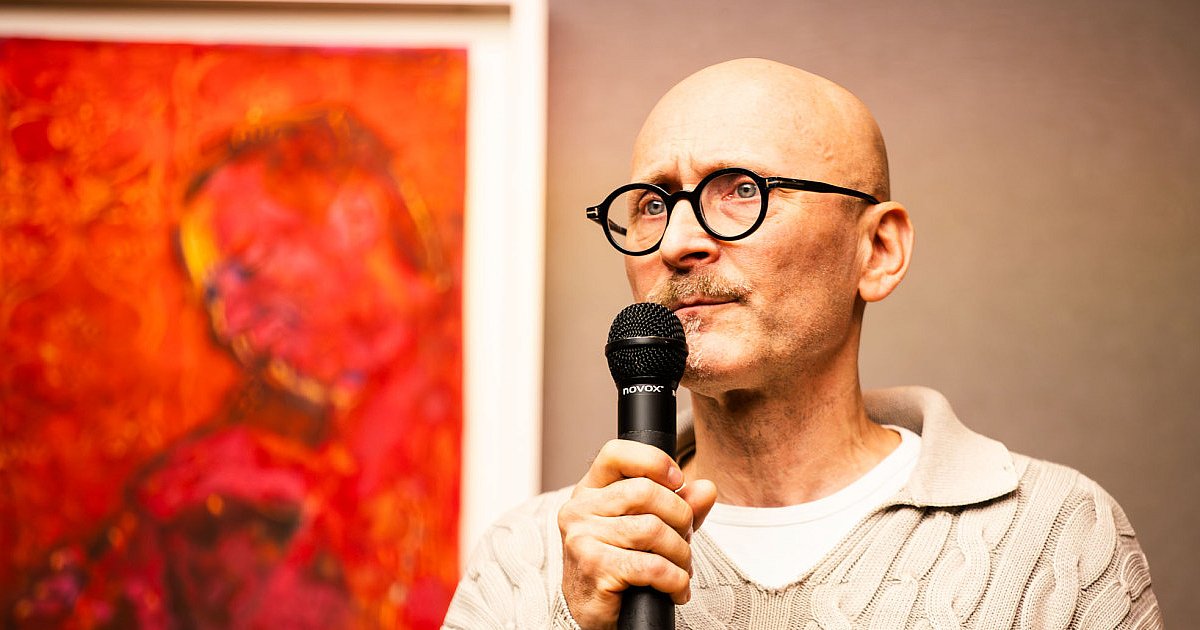 "Muzycy" Roberta Kukli w Galerii ESCEK. Wystawa otwarta [FOTO] - HEJ.MIELEC.PL