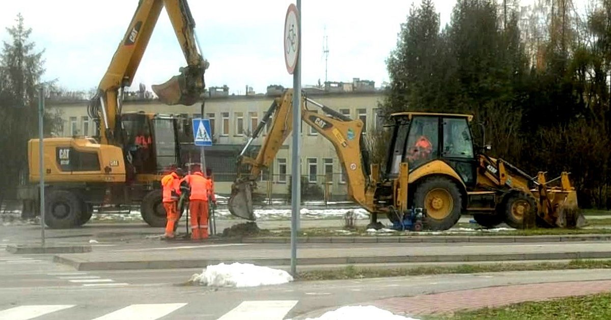 Awaria wodociągowa przy ul. Jagiellończyka - HEJ.MIELEC.PL