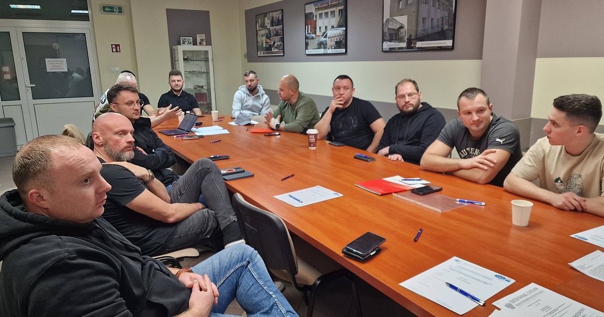 Dyspozytor i ratownik. W pogotowiu doskonalą współpracę - HEJ.MIELEC.PL