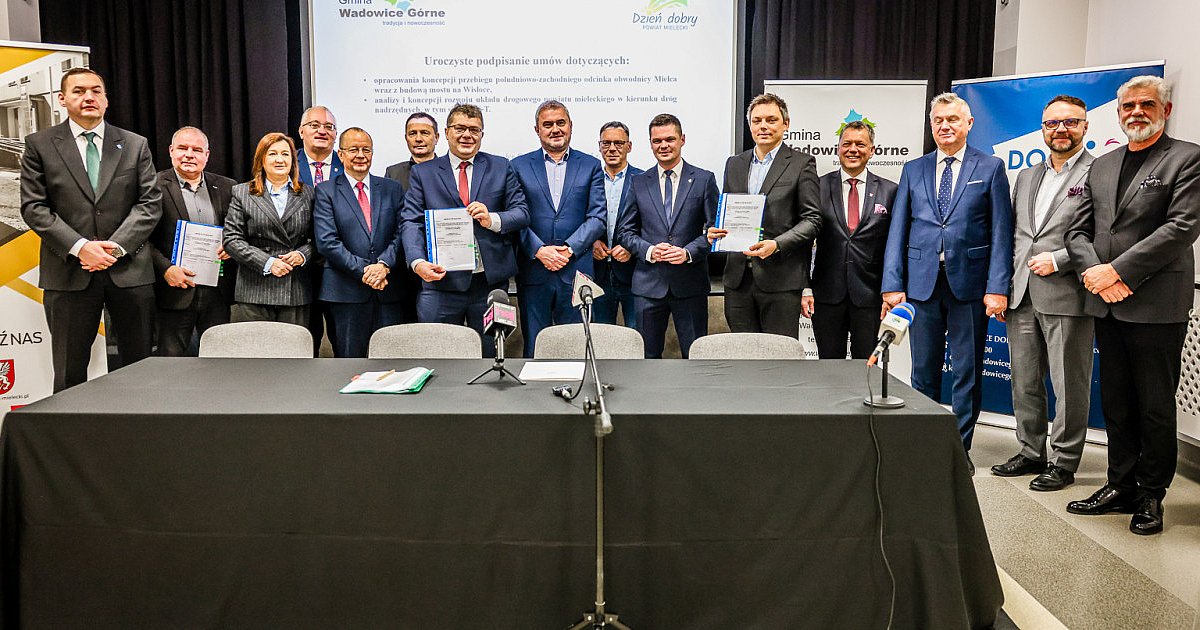 Historyczna chwila. Mowa o dwóch ważnych drogach [FOTO, WIDEO] - HEJ.MIELEC.PL