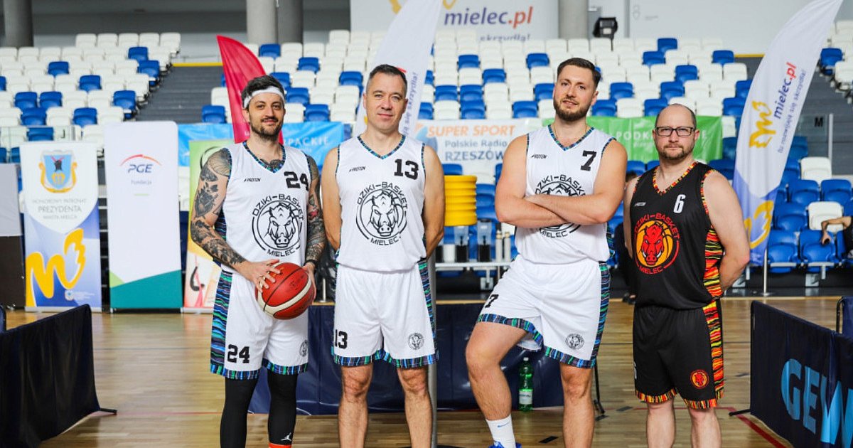 Dzień Koszykówki na hali MOSiR. Siedem meczów młodzieży i starcie 3-ligowej drużyny Dzików - HEJ.MIELEC.PL