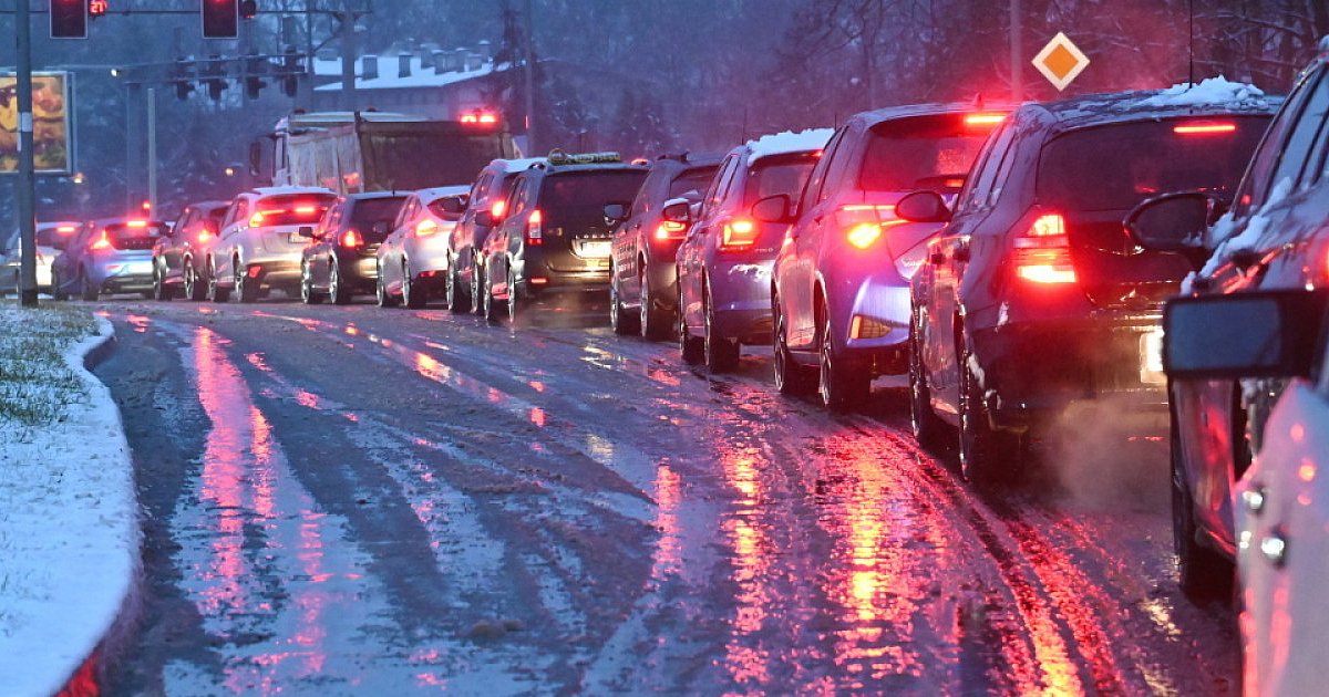 IMGW ostrzega: marznące opady deszczu powodujące gołoledź w dziewięciu województwach - HEJ.MIELEC.PL