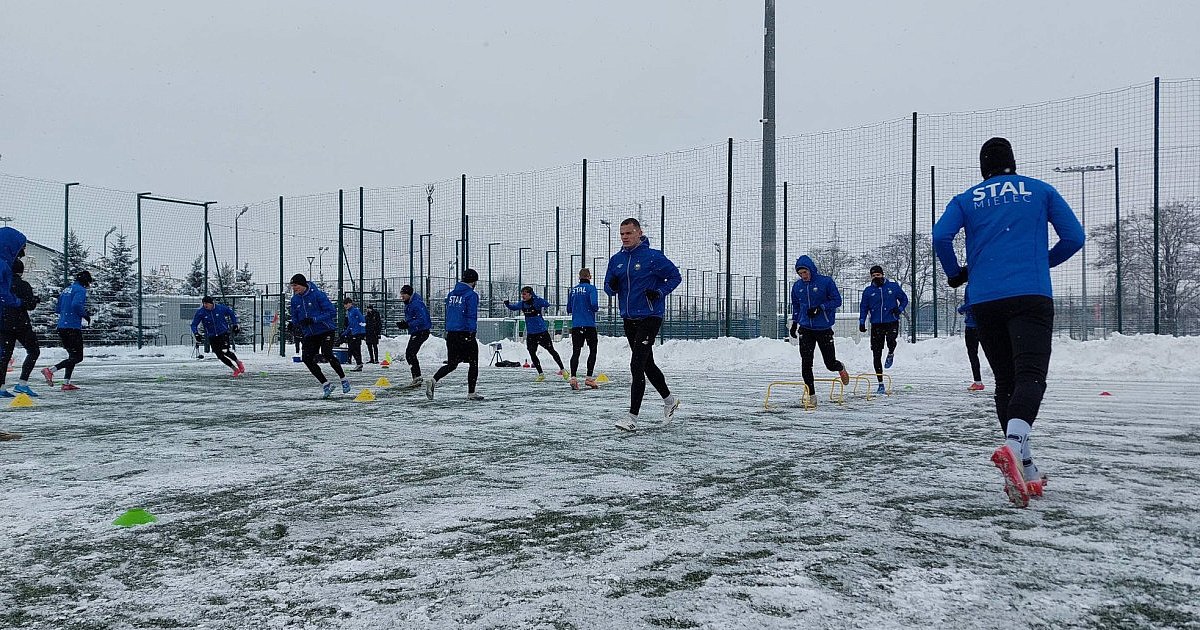 FKS Stal Mielec rozpoczęła przygotowania do rundy wiosennej - HEJ.MIELEC.PL