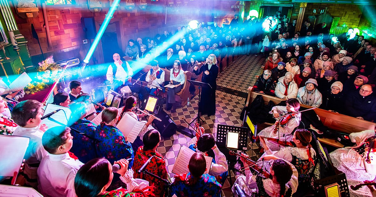 Kolędy Rzeszowiaków w historycznym kościele [FOTO, WIDEO] - HEJ.MIELEC.PL