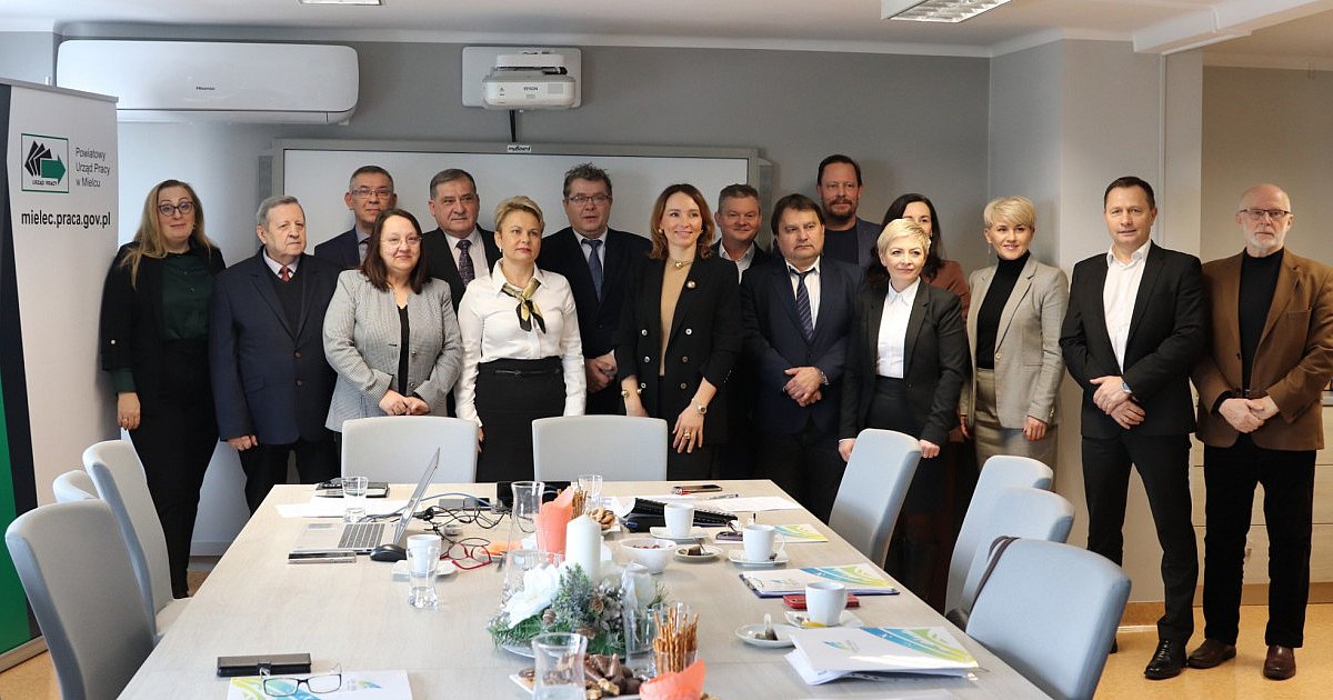 Jest nowa Powiatowa Rada Rynku Pracy - HEJ.MIELEC.PL
