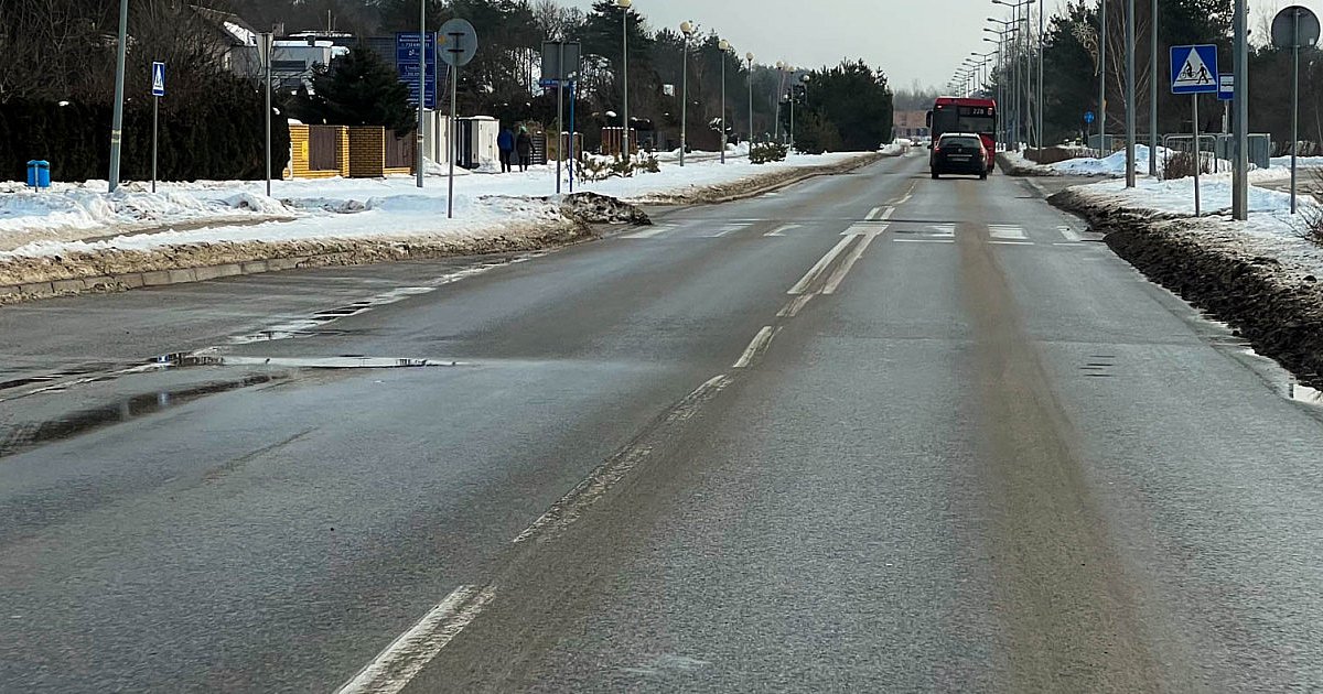 "Zapadlisko" na ul. Powstańców Warszawy. Kierowcy alarmują - HEJ.MIELEC.PL