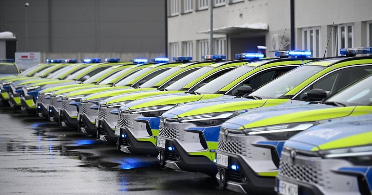 28 nowych pojazdów w podkarpackiej Policji. Także dla Mielca - HEJ.MIELEC.PL