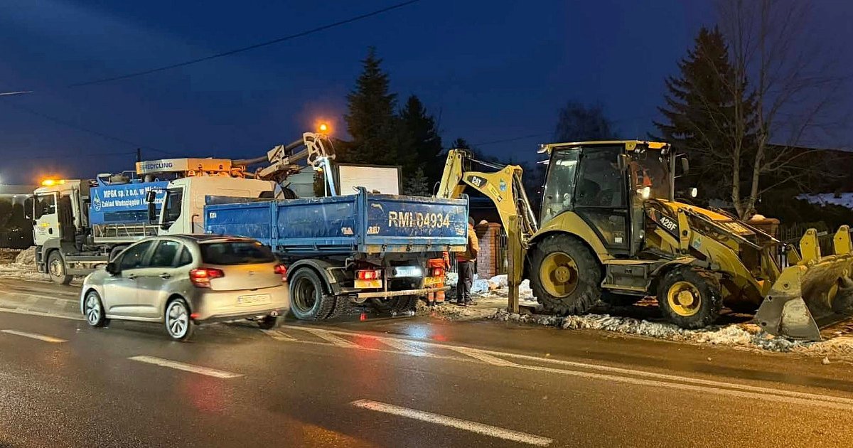 Kolejne awarie wodociągów w Mielcu: Smoczka, Sienkiewicza - HEJ.MIELEC.PL