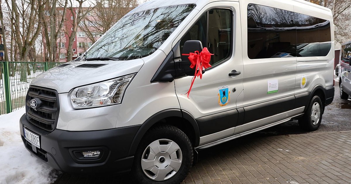 Nowy samochód dla Warsztatów Terapii Zajęciowej - HEJ.MIELEC.PL