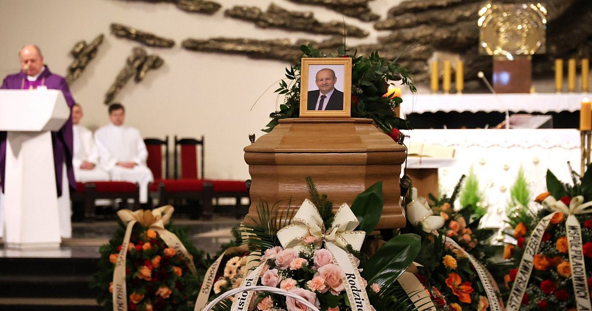 Mielczanie pożegnali śp. Stanisława Kagana [FOTO] - HEJ.MIELEC.PL